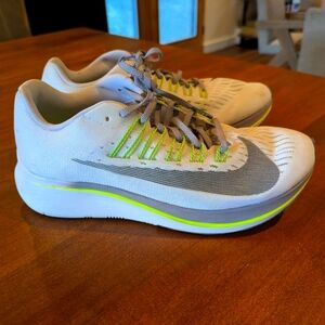 Nike Zoom Fly White Gunsmoke Running Shoes, Mens 6, Women's 7.5